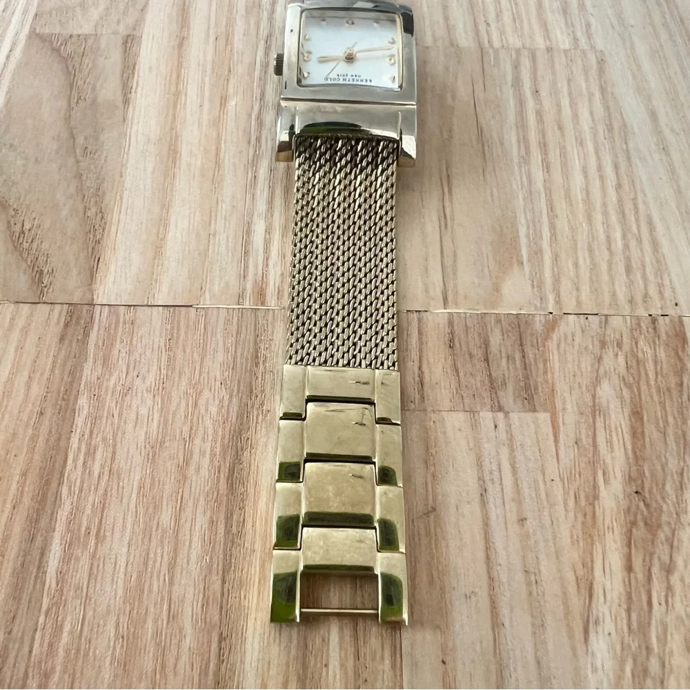 Kenneth Cole New York ladies rectangular gold tone dress watch NEW BATTERY